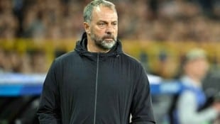 Hansi Flick hat schon entspanntere Zeiten bei Barca erlebt.