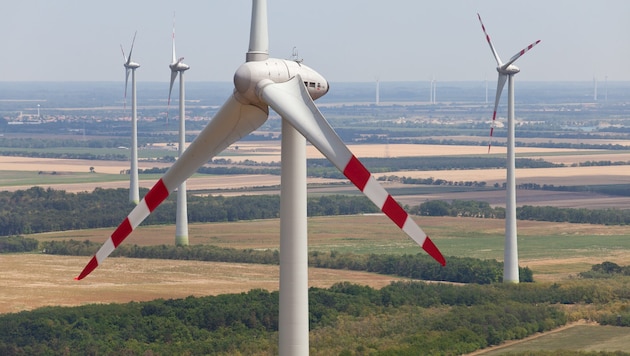 Wien kauft sich jetzt 52 Windparkanlagen in Niederösterreich und dem Burgenland. Weitere 300 ...