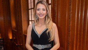 Werbestar Chiara Pisati verkündet auf Instagram süße Babynews.