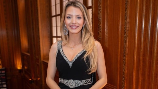 Werbestar Chiara Pisati verkündet auf Instagram süße Babynews.