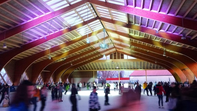 Der Eislaufplatz in Traiskirchen gilt als Vorzeige-Platz. Durch die Schließung von ...