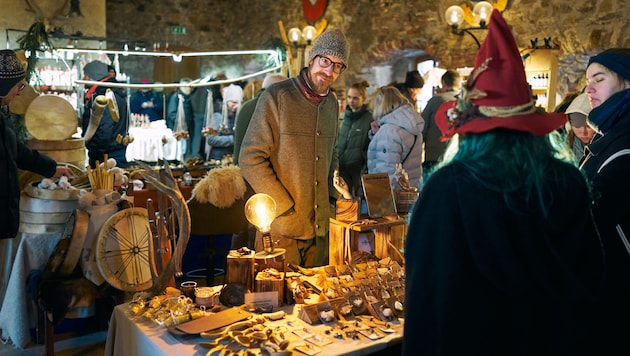 Eine Fülle an weihnachtlichen Mitbringseln und Geschenken.