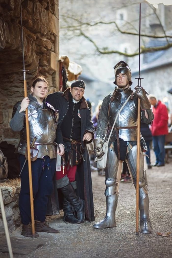Mittelalterliches Ambiente in alten Mauern.