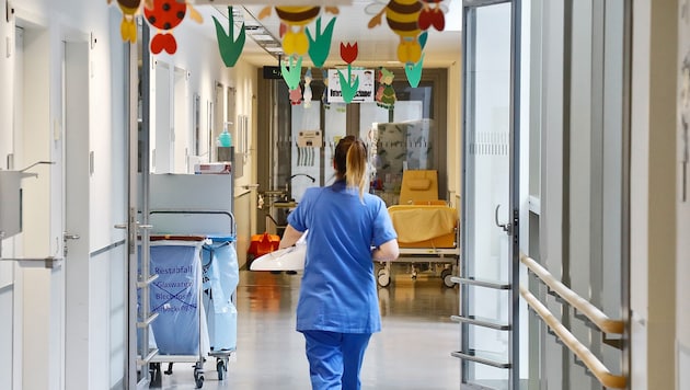 Die Gewerkschaft vida will für Pflegekräfte eine Anlaufstelle für anonyme Meldungen.