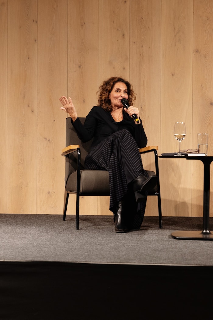 Mit ihrem Buch tourt die Schauspielerin durch Österreich.