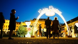 Tausende Besucher stürmten Schönbrunn am Eröffnungstag.