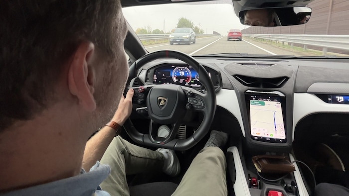 Die „Krone“ am Steuer des Lamborghini Temerario.