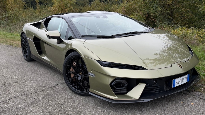 Lamborghini Temerario in Verde Draco, einer von 400 (!) möglichen Farben.