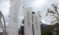 Swarovski reagierte jetzt auf die neu aufgekommenen Vorwürfe.