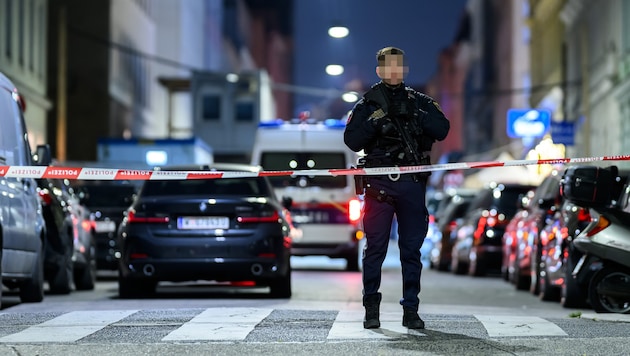 Über einen 34-Jährigen, der am 6. November 2025 vor einem Lokal in der Payergasse einen Mann ...