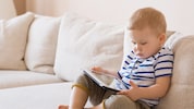 Tablet, Handy &amp; Co. können bei Kleinkindern Schaden anrichten.
