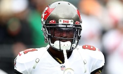 Ex-NFL-Star Antonio Brown ist in Dubai festgenommen und in die USA ausgeliefert worden.