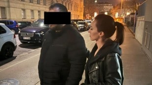 Der Verdächtige mit Verteidigerin Ina-Christin Stiglitz