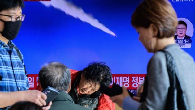 Wie so oft wurde der Flug der Rakete auch in Südkorea breit berichtet – dort beobachtet man die ...