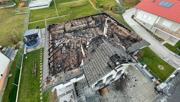 Vom abgebrannten Haus ist nichts mehr zu sehen.