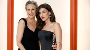 Andie MacDowells Tochter Rainey Qualley hat Ja gesagt – und eine Traumhochzeit mit ...