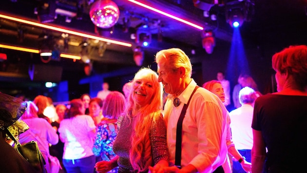 Man ist nie zu alt, um zu tanzen. Die Senioren legten eine flotte Sohle aufs Parkett.