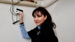 Jauschowetz Christian Gudrun Ceh-Braun ist sich sicher, dass die Zähler im Stiegenhaus falsch zugeordnet sind.