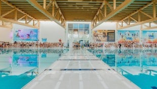 Im Lago Ronzenbroeken ist der Olympic Pool teilbar, die Tiefe ist flexibel einstellbar.