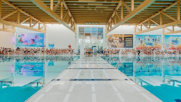 Im Lago Ronzenbroeken ist der Olympic Pool teilbar, die Tiefe ist flexibel einstellbar.