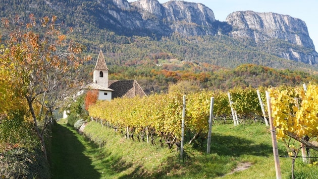 Das Justinakirchlein ist Blickfänger auf der Rundwanderung.