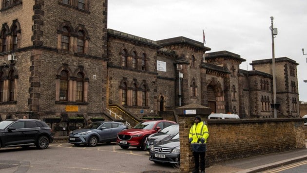 In der britischen Hauptstadt London ist ein Sexualstraftäter, der versehentlich freigelassen ...