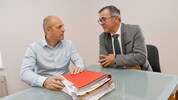 Ex-Kammerdirektor Nikolaus Lienbacher (re.) bekämpft mit Anwalt Peter Huber seine Entlassung. Am ...