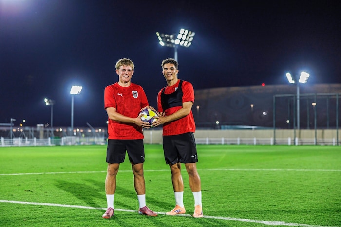 Kärnten-Power am Feld: Toptorschütze Johannes Moser (li.) und Kapitän Jakob Pokorny