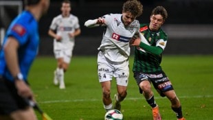 Isak Vojic (l.) ist der jüngste Spieler in der Bregenzer Startelf.