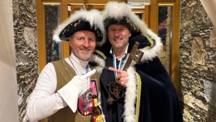 Der scheidende Herzog Andy Kainz (li.) übergab das Zepter Nachfolger Siegfried Smetanig. „Ich ...