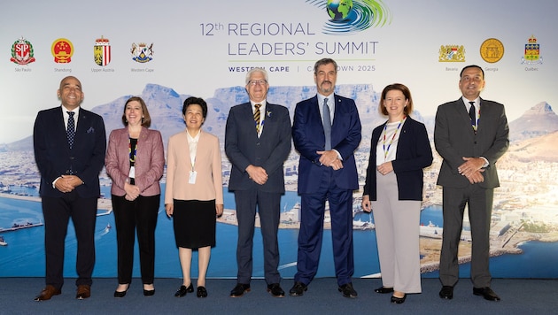 Die Power-Regionen und ihre Vertreter (v. li.): Québec, Georgia, Shandong, Westkap, Bayern, ...