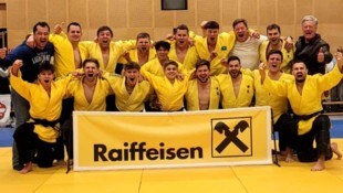 So sehen Sieger aus: Die Rauriser Füchse kehren in die 1. Bundesliga zurück