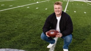 Urbantschitsch Mario Football-Profi Bernhard Raimann bei einem seiner letzten Besuche in Wien