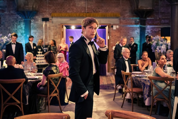 Sein Verhalten hat seine Mitschülerin nach der Liebesnacht in Oxford extrem vor den Kopf ...