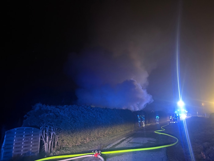 Eine große Rauchwolke bildete sich.