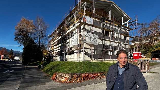 Vor einem Jahr kaufte Leeb das Telekom-Gebäude in Millstatt auf; jetzt wird es erneuert.