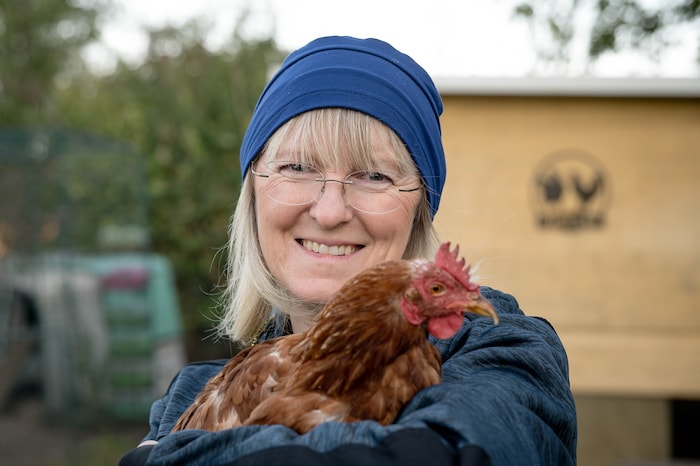 Legehennen vor dem Schlachthof rettet Nina Hofstädter. Sie und ihr Verein machen die Welt ein ...