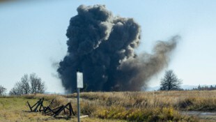 Bumm! Rund zehn Tonnen an alten Kriegsrelikten wurden diese Woche am Truppenübungsplatz ...