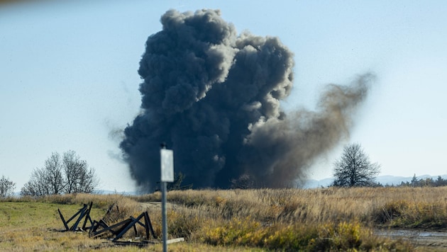 Bumm! Rund zehn Tonnen an alten Kriegsrelikten wurden diese Woche am Truppenübungsplatz ...