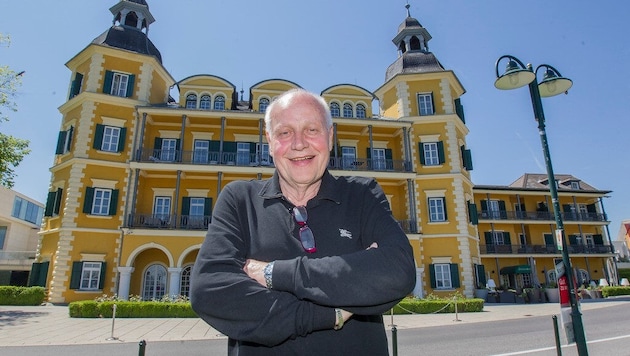 Trainer-Guru Otto Pfister beim Besuch in Kärnten, hier am Schlosshotel in Velden.