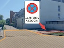 „Behindert“ man die Zufahrt zum „Abzock-Parkplatz“ – auch wenn sonst genug Platz gegeben wäre ...