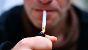 Der Griff zum Glimmstängel kann in Tiburon teuer werden.