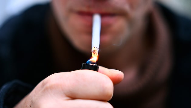 Der Griff zum Glimmstängel kann in Tiburon teuer werden.
