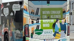 Die Busse in Klagenfurt werben für Einkaufen in Graz.