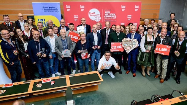 Abordnungen aus St. Valentin, Bergern im Dunkelsteinerwald und Trattenbach feierten gemeinsam ...