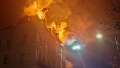 Das Dach der Altstadtvilla stand in Vollbrand. 