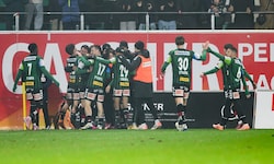 Die SV Ried jubelte spät in der Nachspielzeit über den Derby-Sieg.
