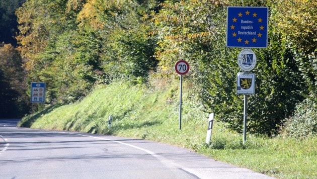 Der Forstunfall ereignete sich im benachbarten Bayern. Für die Rettung wurde der Hubschrauber ...