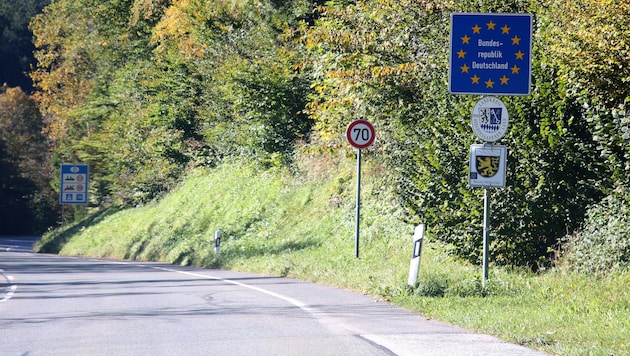 Der Forstunfall ereignete sich im benachbarten Bayern. Für die Rettung wurde der Hubschrauber ...