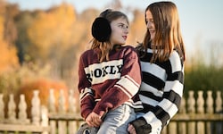 Isabel (10) und Raffaela (13) geben einander in ihrer Trauer Halt.